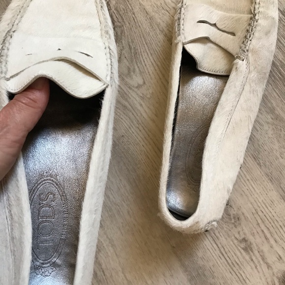 Tod’s Calf Hair/Pony Hair Cream Gommino Driving Shoes Black Bubbles EUC Sz. 9.5 - Picture 5 of 16